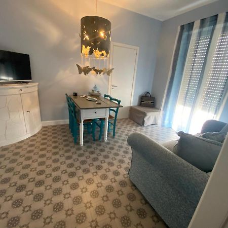 Ferienwohnung Sotto Il Faro Torre Canne Exterior foto
